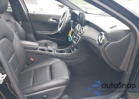 2018 Mercedes-Benz Gla 250 4Matic z USA, uszkodzony, nr VIN WDCTG4GB1JJ430021